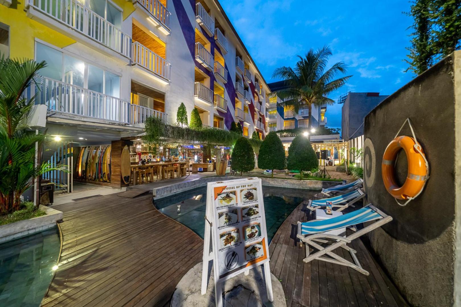 Bliss Surfer Hotel By Tritama Hospitality Legian  Exterior photo