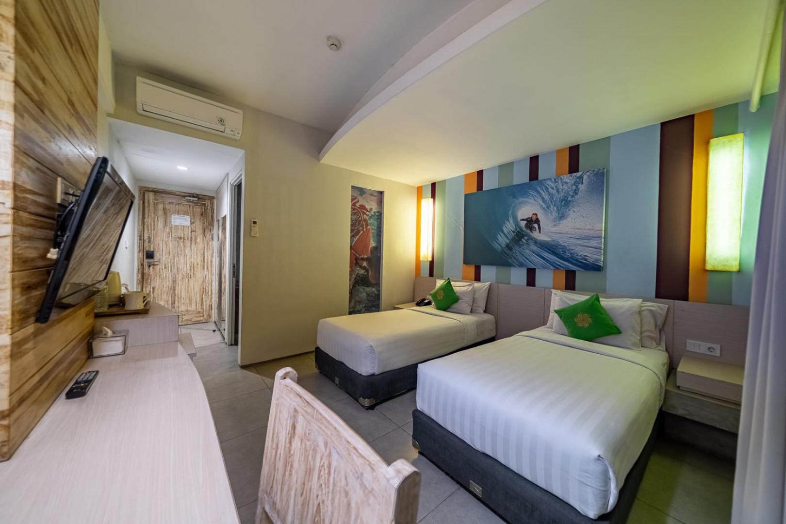 Bliss Surfer Hotel By Tritama Hospitality Legian  Exterior photo